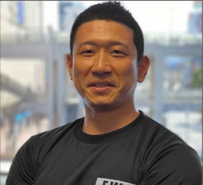 コーチ Taniguchi